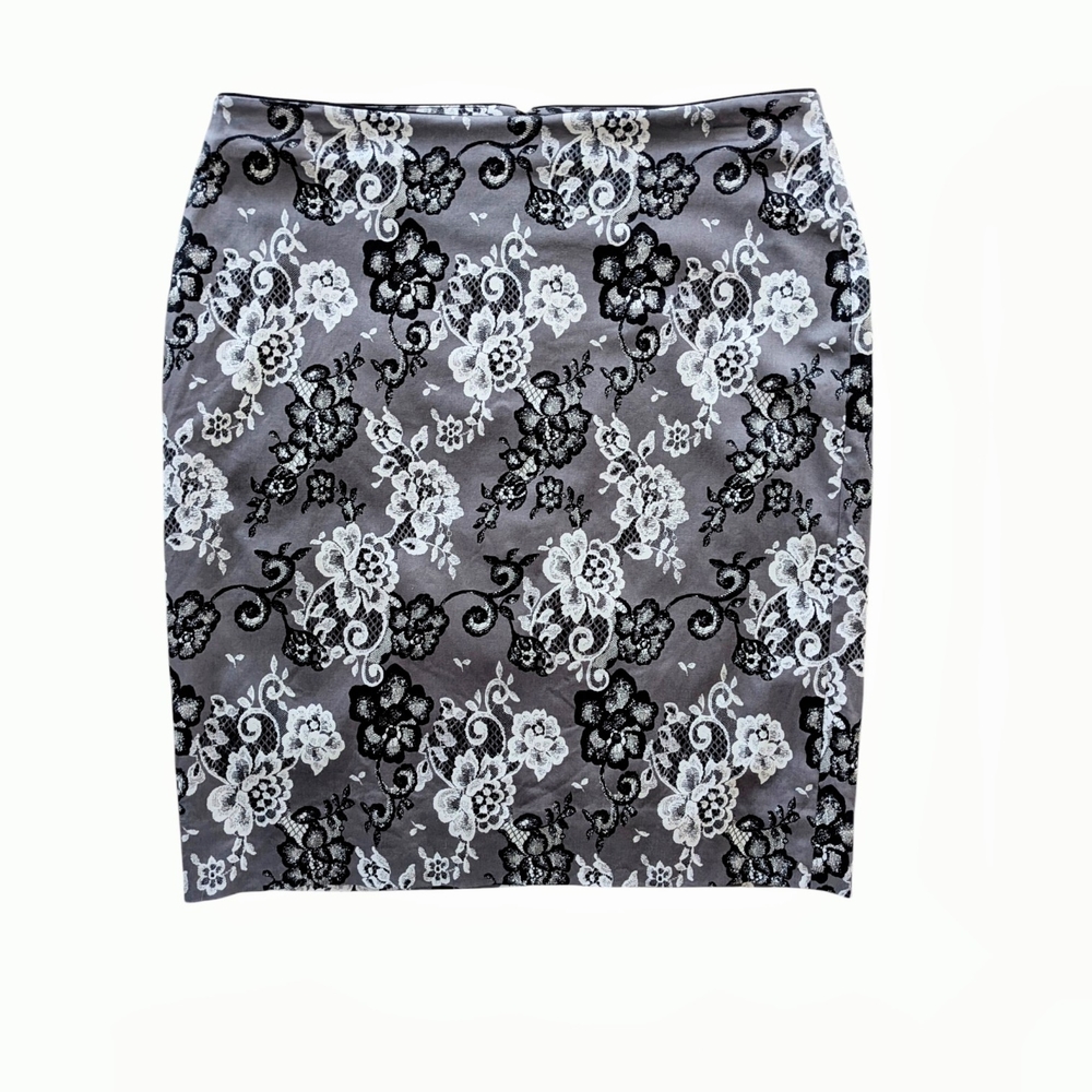 White House Black Market Black and White Floral Pencil Skirt